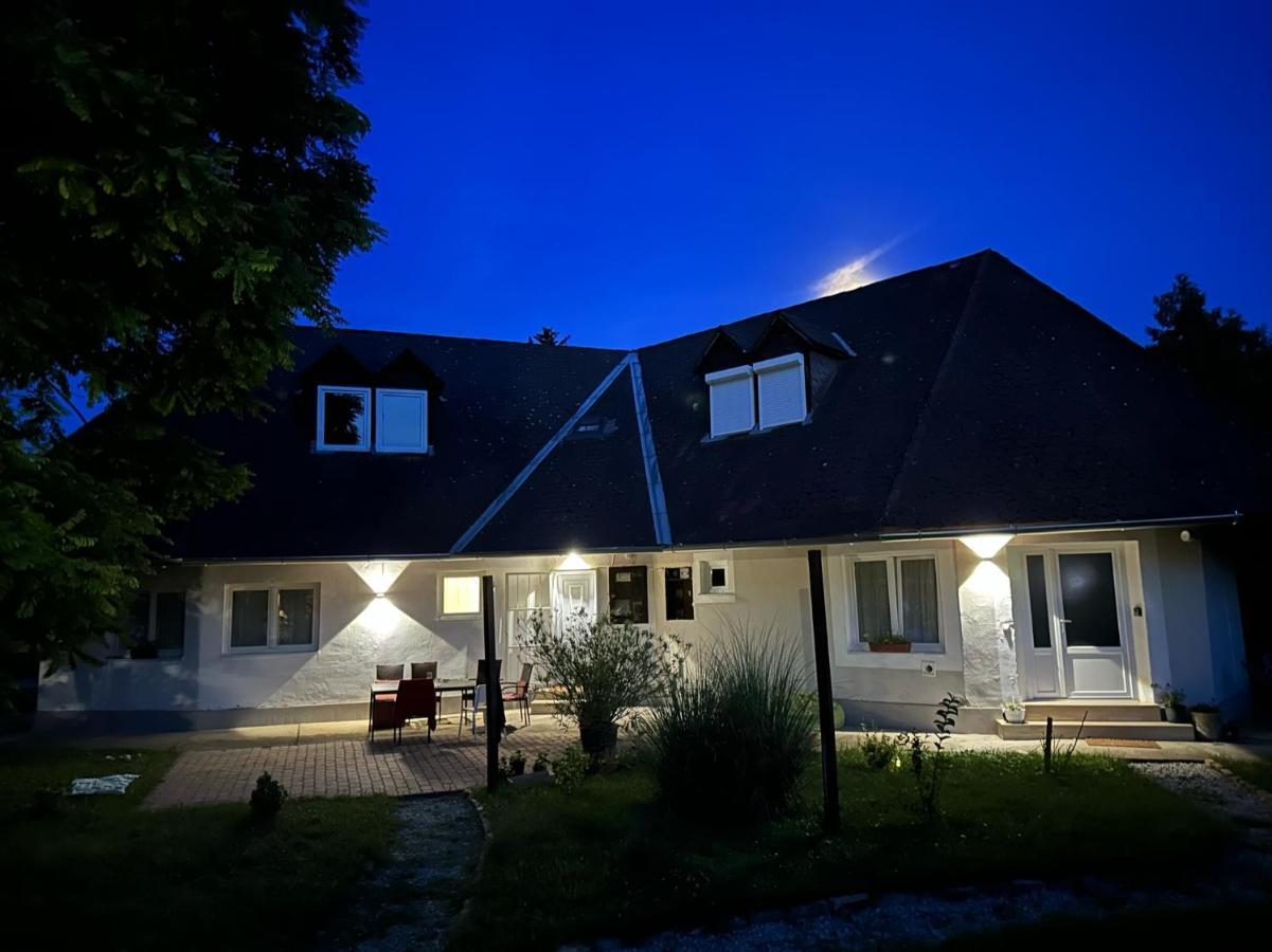 Levendulakert Apartmanhaz Apartment *